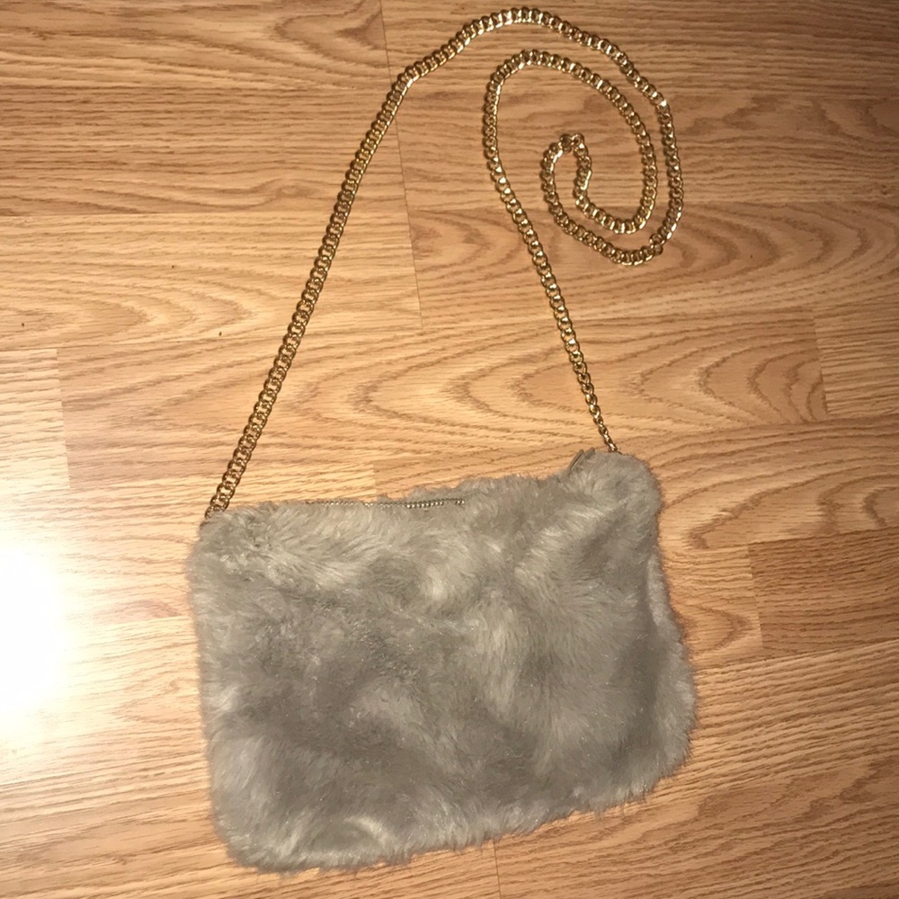 Fuzzy hand bag